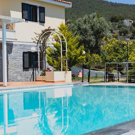 Kouvelia Country Home Luxury Villa Rental Nerotrivia Bagian luar foto