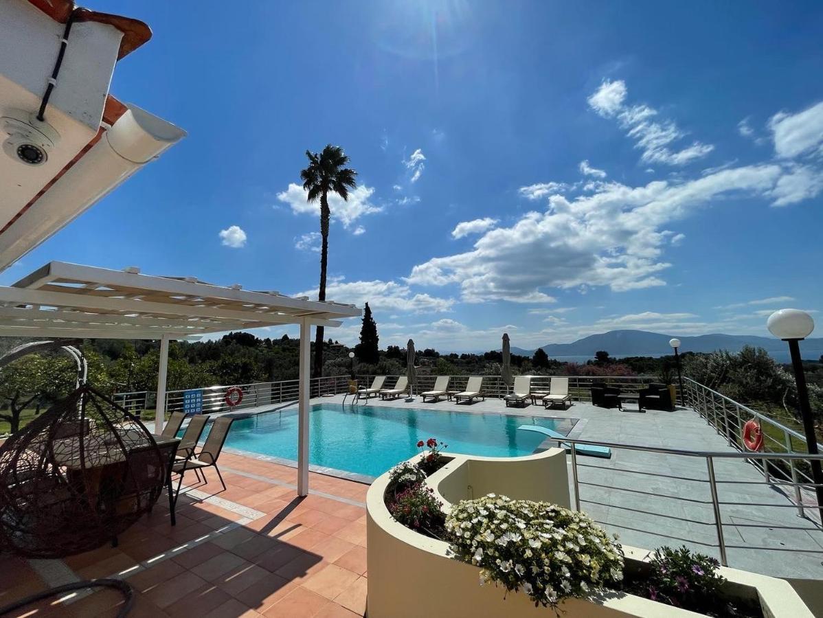 Kouvelia Country Home Luxury Villa Rental Nerotrivia Bagian luar foto