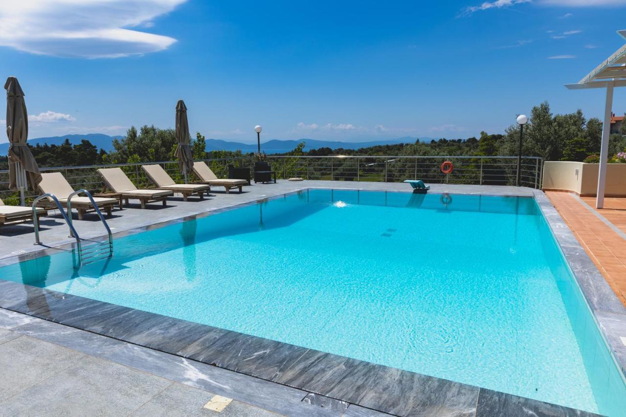 Kouvelia Country Home Luxury Villa Rental Nerotrivia Bagian luar foto