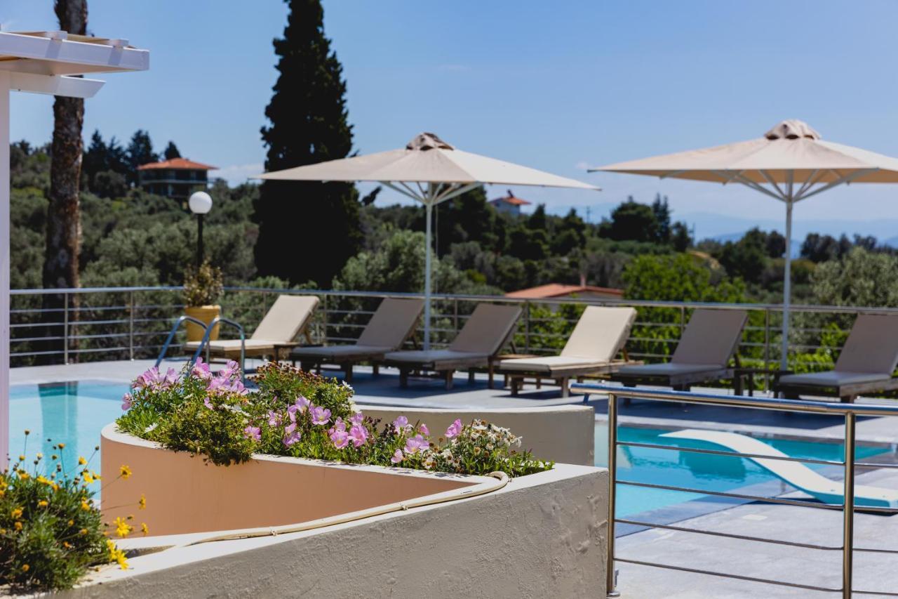 Kouvelia Country Home Luxury Villa Rental Nerotrivia Bagian luar foto