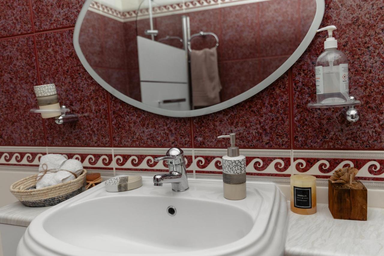 Kouvelia Country Home Luxury Villa Rental Nerotrivia Bagian luar foto