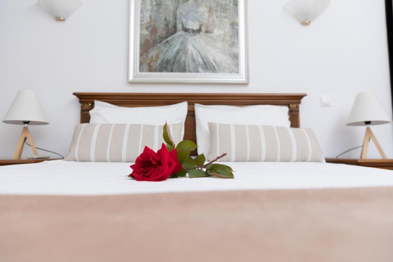 Kouvelia Country Home Luxury Villa Rental Nerotrivia Bagian luar foto