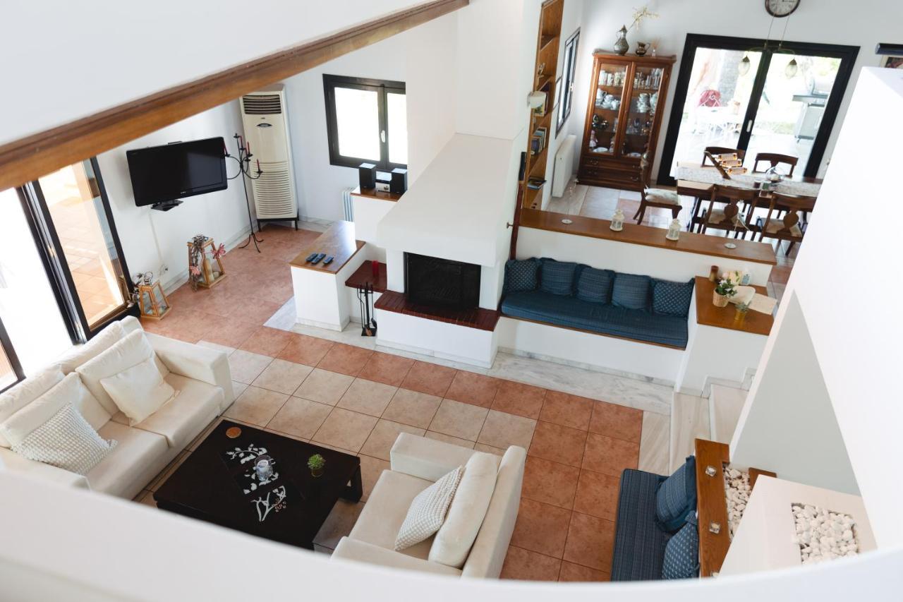 Kouvelia Country Home Luxury Villa Rental Nerotrivia Bagian luar foto
