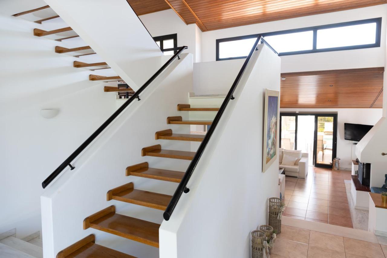 Kouvelia Country Home Luxury Villa Rental Nerotrivia Bagian luar foto