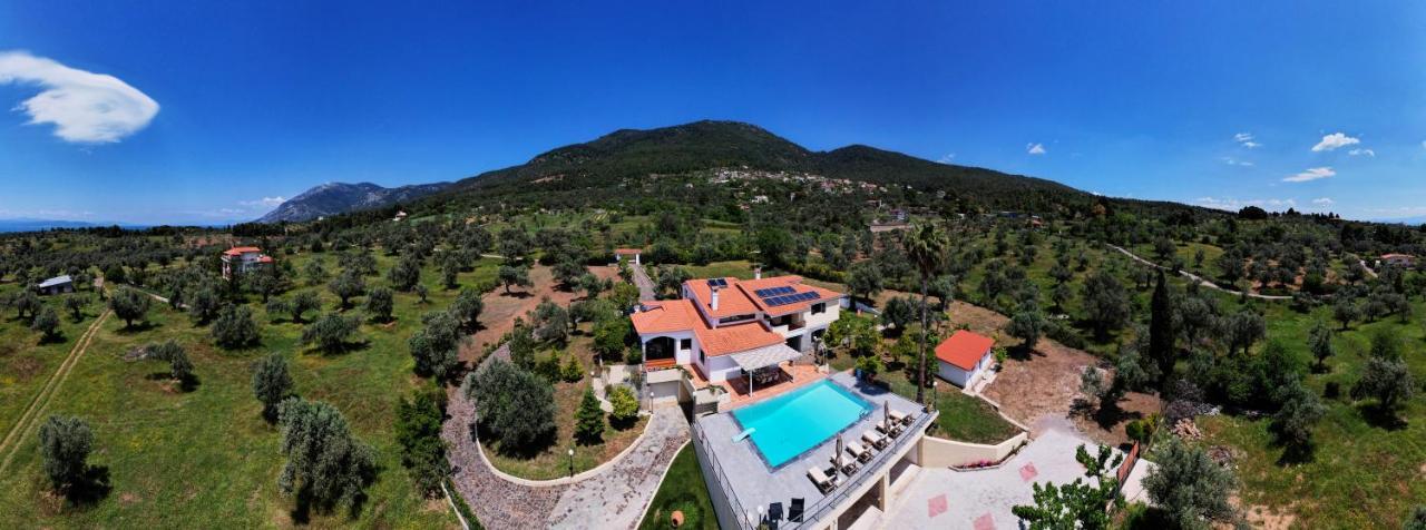 Kouvelia Country Home Luxury Villa Rental Nerotrivia Bagian luar foto