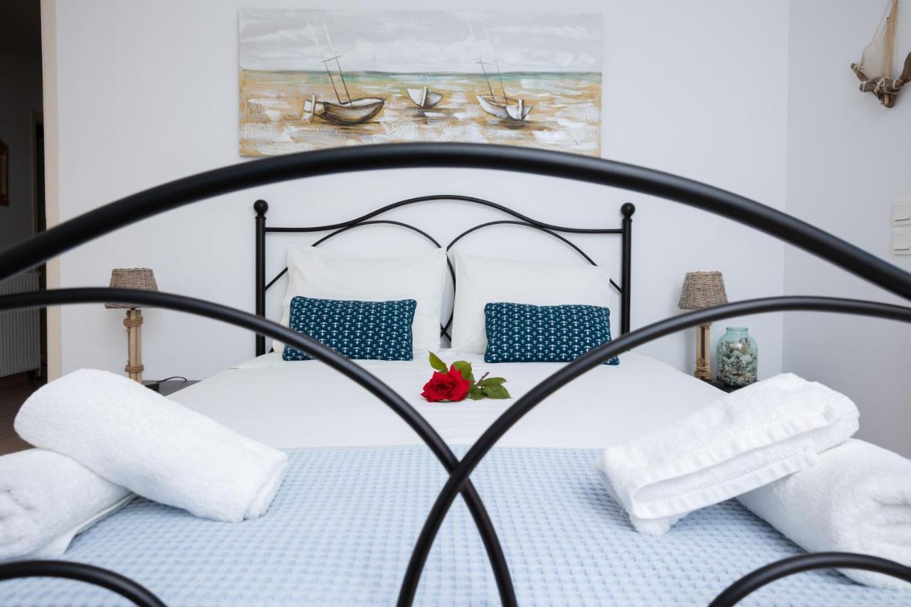 Kouvelia Country Home Luxury Villa Rental Nerotrivia Bagian luar foto